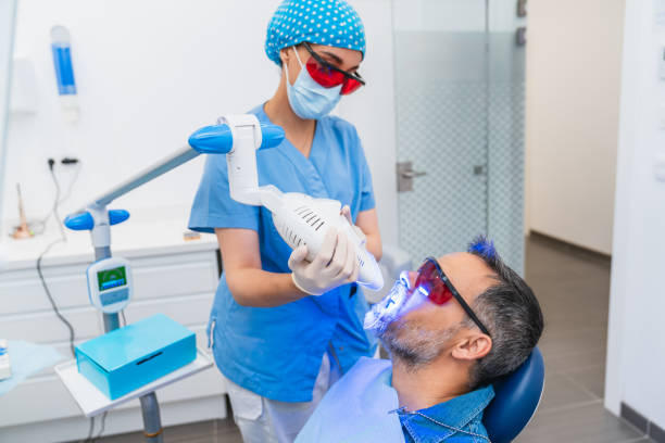Best Emergency Tooth Extraction in Clarendon Hls, IL